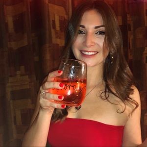 Meet your Posher, Julia